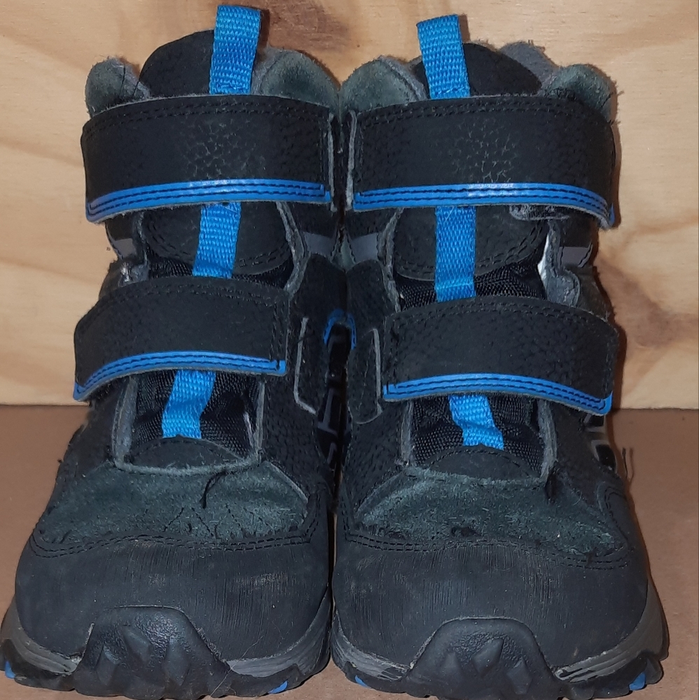 Sketchers boots youth size 1